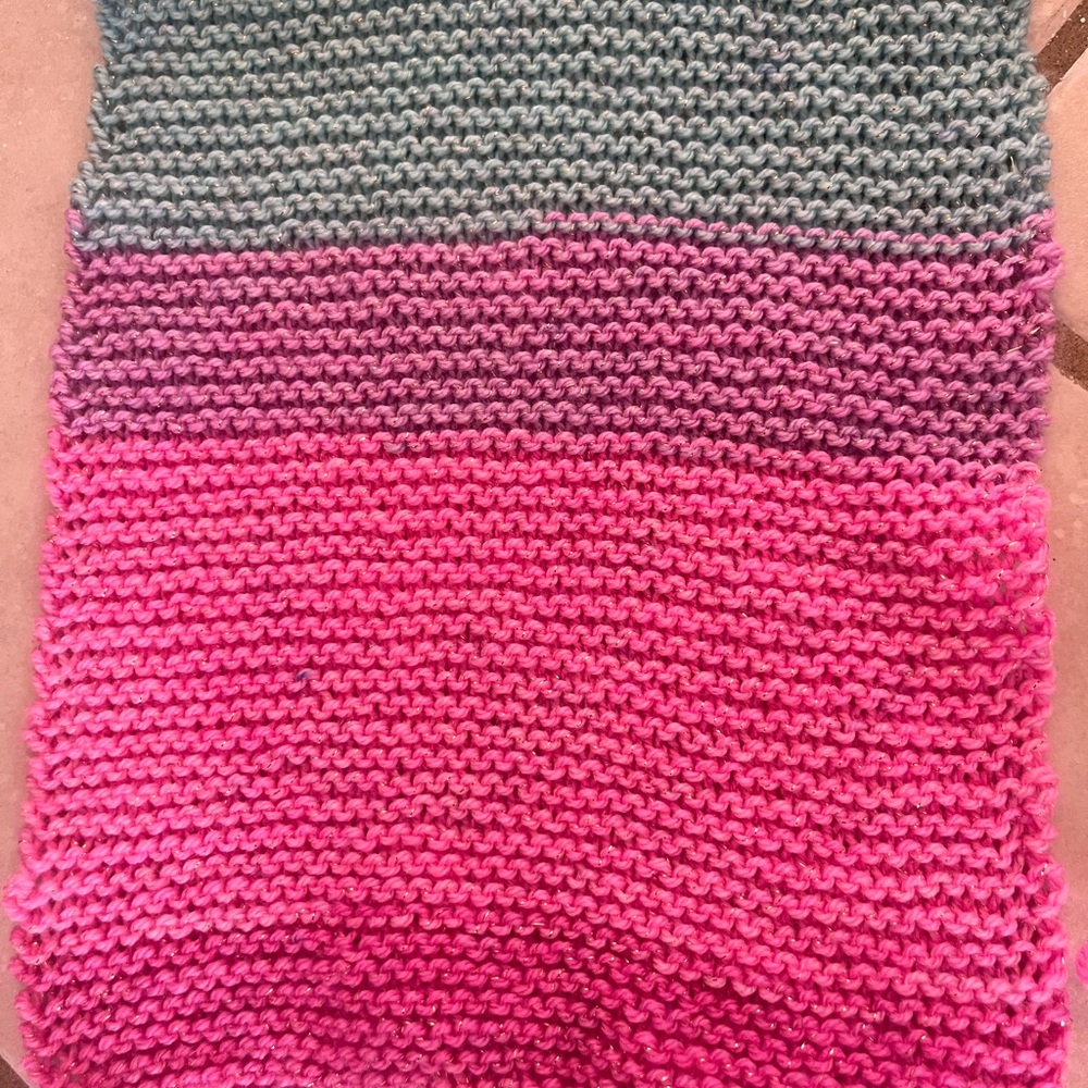 Multicolor Gradient Knit Scarf - Picture 2 of 4